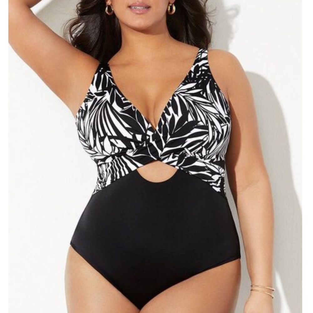 ****SOLD****NWT! SFA One Piece Swim